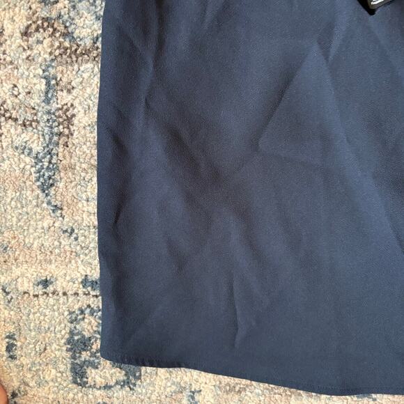 NWT Club Monaco Normaah Crossback
V-Neck Top - Picture 6 of 8